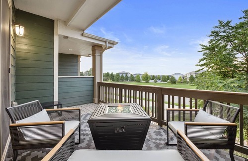 Centerra House | Centrally located Home near MCR, Blue Arena, I-25, RMNP easy access, Pool Table!