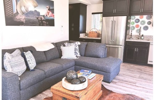 Glen Ellen Cottage | Centrally Located Luxury Wine Country Retreat - 30 Day Rental