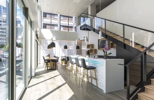 Villette - Maisons Neuves Apartment | Centrally Located Studio Apartment w/ Indoor Pool