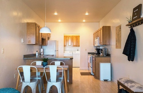 Evergreen House | Centrally-located two bedroom, two bathroom townhome with washer and dryer in a quiet neighborhood