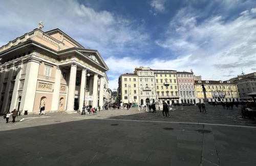 Trieste Old Town Apartment | Centro Mazzini 9