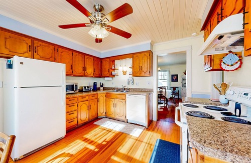 Hebron House | Century-old home with fenced yard, great front porch & small-town charm