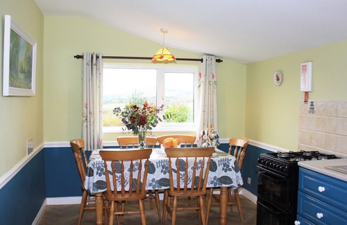 Ring of Kerry Cottage | CEOL NA N'EAN, pet friendly, with open fire in Sneem, County Kerry