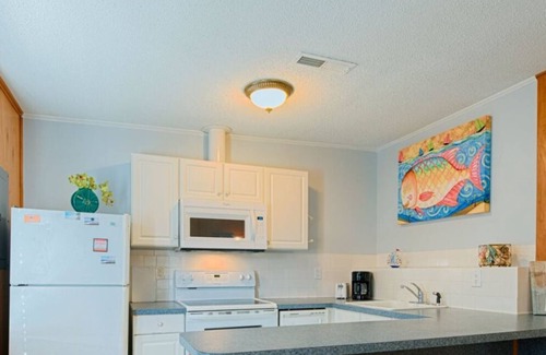 Cherry Grove Beach Condo | CG Beach Bungalow #3