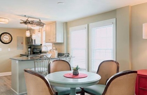 Cherry Grove Beach Condo | CG Cottage Down
