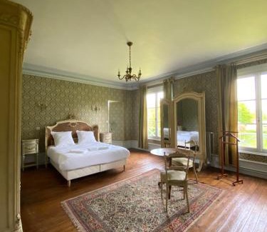 Conty Bed & Breakfast | Château de Luzières