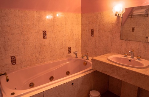 La Ferte-sous-Jouarre Hotel | Château Des Bondons EI