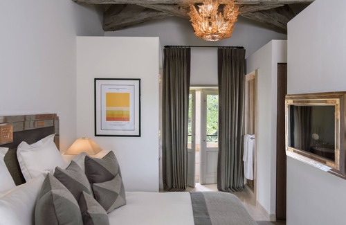 Bommes Hotel | Château Lafaurie-Peyraguey Hôtel & Restaurant LALIQUE