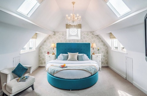 Menai Bridge House | Château Rhianfa