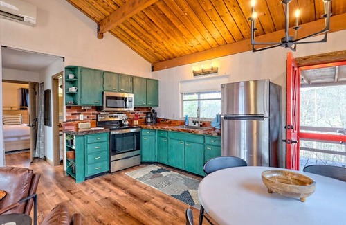 Franklin Apartment | Chaco`s Chalet Cabin in the Smokies
