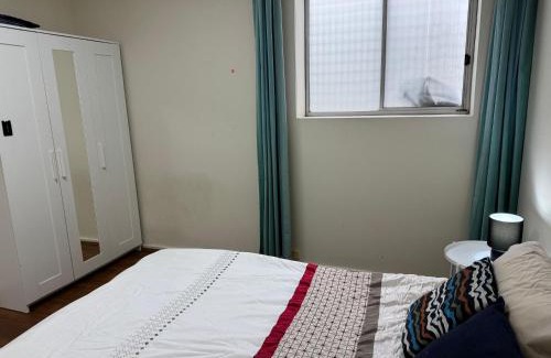 Huntingdale House | Chadstone Holiday E4 Villa