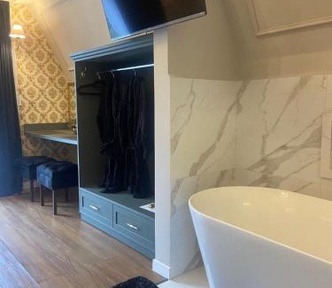 Brasilia Ski Chalet | Chalé com Banheira, conforto e luxo na natureza