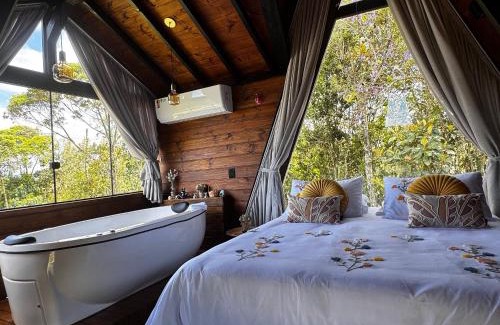 Sao Pedro de Alcantara Ski Chalet | Chalé com hidro, lareira e cozinha, perto Floripa