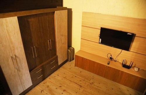 Vila Alvorada House | Chalé com Piscina Aquecida - Vista Panorâmica da Praia, a 200m do Mar, Sala de Jogos, Academia e Churrasqueira