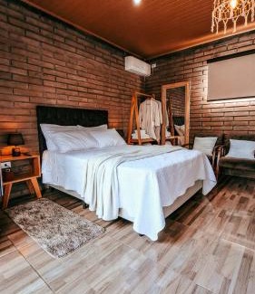 Praia Grande House | Chalés Manacá dos Canyons