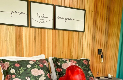 Sideropolis Ski Chalet | Chale Container with Hydro - Romantica at 5min Nova Veneza