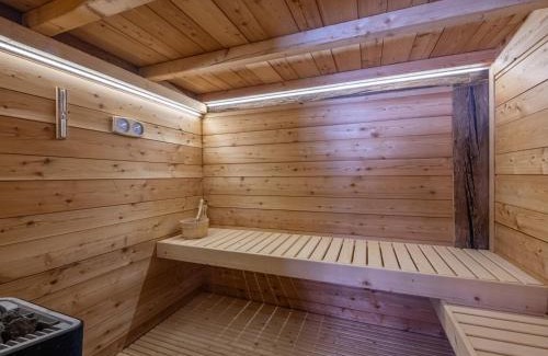 Chamonix-Mont-Blanc Ski Chalet | Chalet à Chamonix avec Sauna et Jacuzzi - FR-1-343-253