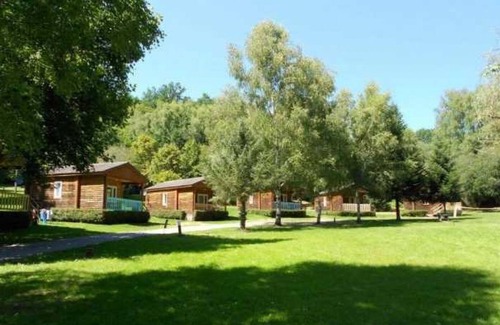 Correze Ski Chalet | Chalet 3 étoiles - Piscine - eehihb