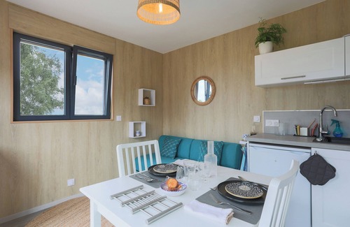 Trebeurden Ski Chalet | Chalet 'An Ti Koad Spa Privatif 800m Plage' with Private Terrace, Private Garden and Wi-Fi