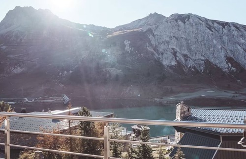 Tignes le Lac Ski Chalet | Chalet Ancolie – Elegance and Breathtaking Views in Tignes