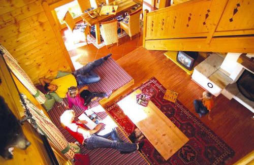 Schonbach Ski Chalet | Chalet in Wildkogel near Ski Slopes & Pool