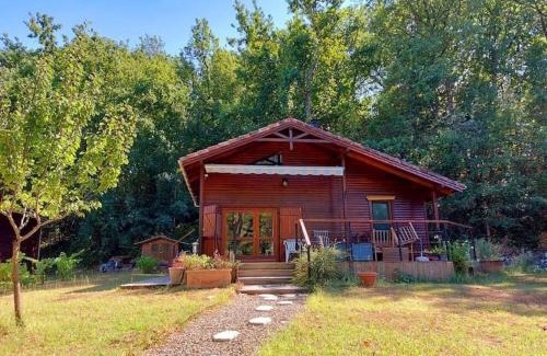 Layrac Villa | Chalet au milieu de la forêt avec lac à proximité