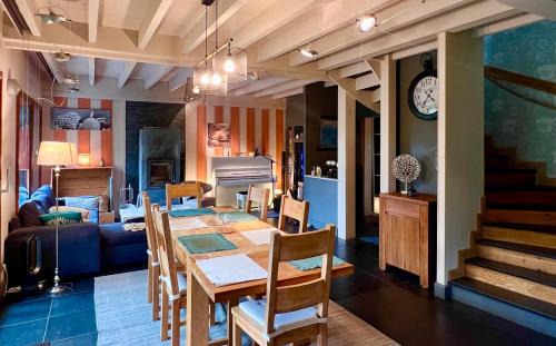 Brennes Bed & Breakfast | Chalet avec recharge électrique !