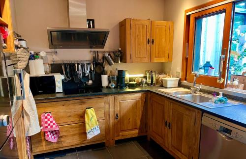 Brennes Bed & Breakfast | Chalet avec recharge électrique !