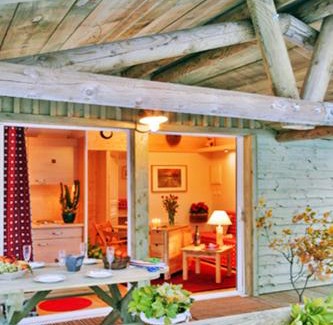 Pauilhac Ski Chalet | Chalet avec vue sur la montagne à Pauilhac + piscine partagée