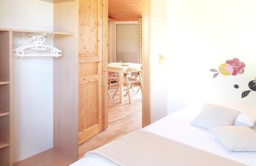 Pauilhac Ski Chalet | Chalet avec vue sur la montagne à Pauilhac + piscine partagée