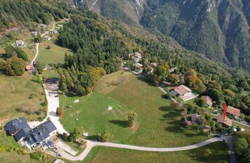 Treviso Bresciano Ski Chalet | Chalet "Baita Cavacca"