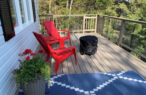 Petit-Lac-Long Ski Chalet | Chalet Douillet sur le Bord du Lac Navigable Papineau