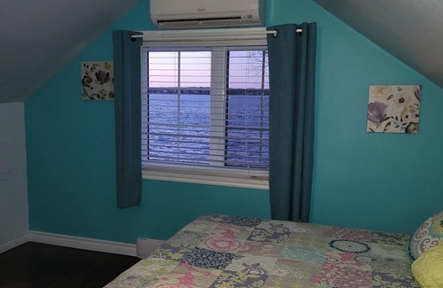 Salaberry De Valleyfield Ski Chalet | Chalet au Bord de L'eau Pour Relaxer et Vivre un Sejour Reposant et Amusant