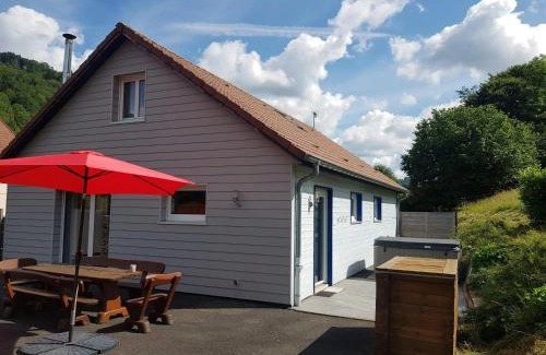 Cornimont Ski Chalet | Chalet chaleureux à Cornimont avec piscine privée