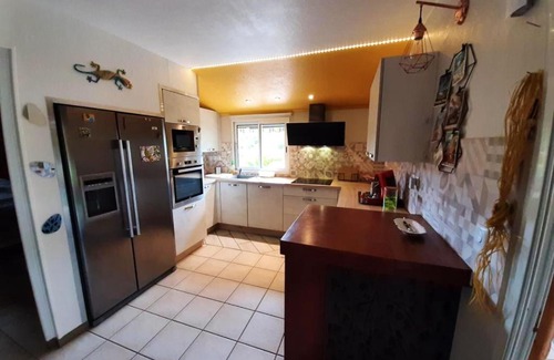 Saint-Joseph Ski Chalet | Chalet charmant à Saint-Joseph avec terrasse et jardin