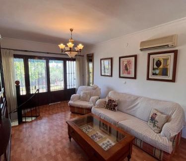 Sanlucar la Mayor House | Chalet con piscina privada