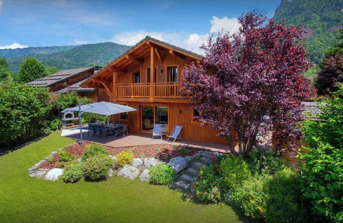 Samoens Ski Chalet | Chalet Evonyx - family mountain holiday 12p with spa - OVO Network