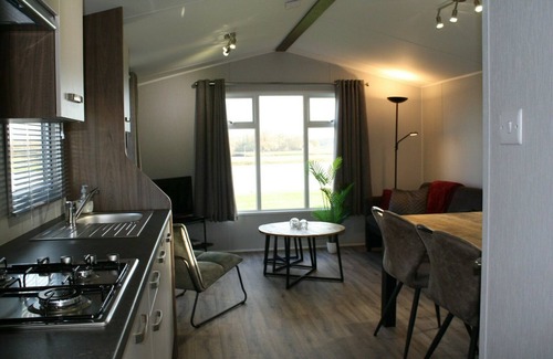 Terwolde House | Chalet for 4 people, located on the water