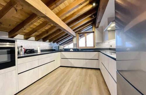 Saint-Martin-de-Belleville Apartment | Chalet Des Encombres - Chalet au centre de St Martin de Belleville, proche du téléski MAE-4314