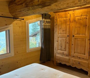Saint-Michel-de-Maurienne Ski Chalet | Chalet des balcons