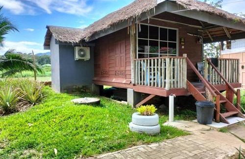 Kampung Kuala Kenas Hotel | CHALET GANDUL D'RUMAH BONDA RIVER VIEW Kuala Kangsar