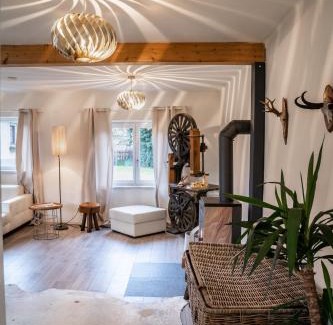Golling an der Salzach House | Chalet Happy Family, secluded location, 15 min to salzburg and just short to t lakes sound of music, BBQ&bikes&sunbeds for free, up to 14p