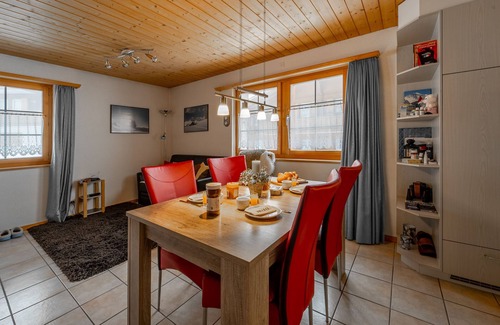 Axalp Ski Chalet | Chalet "Im Obhegli" with a view