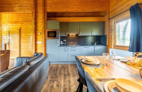 Municipality of Valkenswaard Ski Chalet | Chalet in Brabant near Nature Reserves