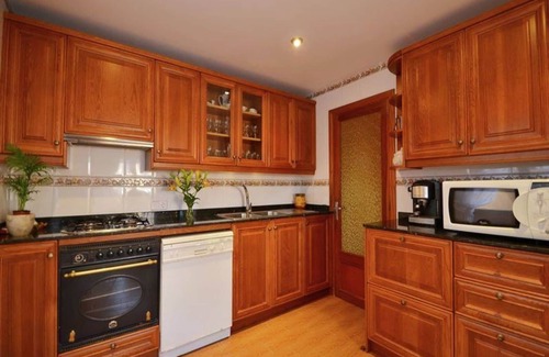 El Toro Ski Chalet | Chalet in El Toro with Pool by the Ocean
