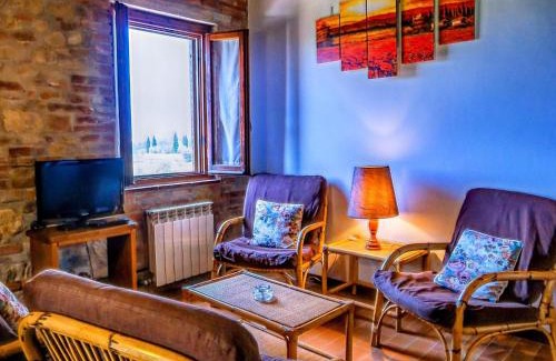 Montaione Apartment | Chalet in Tuscany with Pool and Scenic Views