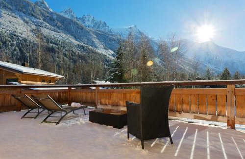 Les Praz-de-Chamonix Ski Chalet | Chalet Isabelle Mountain lodge 5 star 5 bedroom en suite sauna jacuzzi