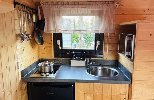 Braunsbedra Ski Chalet | Chalet 'Josef' with Private Terrace, Private Garden and Wi-Fi