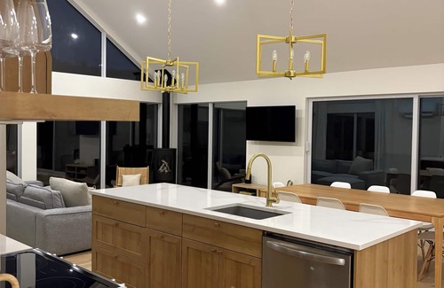 Saint-Joseph-de-la-Rive Ski Chalet | Chalet L'estuaire, Haven of peace in the forest with river views, Massif nearby!