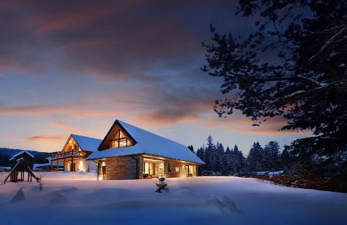 Huty Ski Chalet | Chalet Mountain Rock - Luxury Retreat at Chalets Kvačianska Dolina